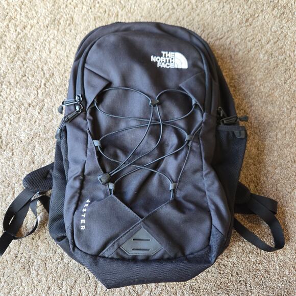 The North Face Jester Backpack Bag Flexvent Black School Commuter Travel Hiking - Picture 1 of 10